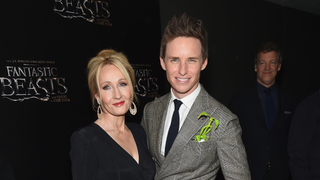 Eddie Redmayne weighs in on J.K. Rowling's transphobic comments, says that everyone is equally wrong